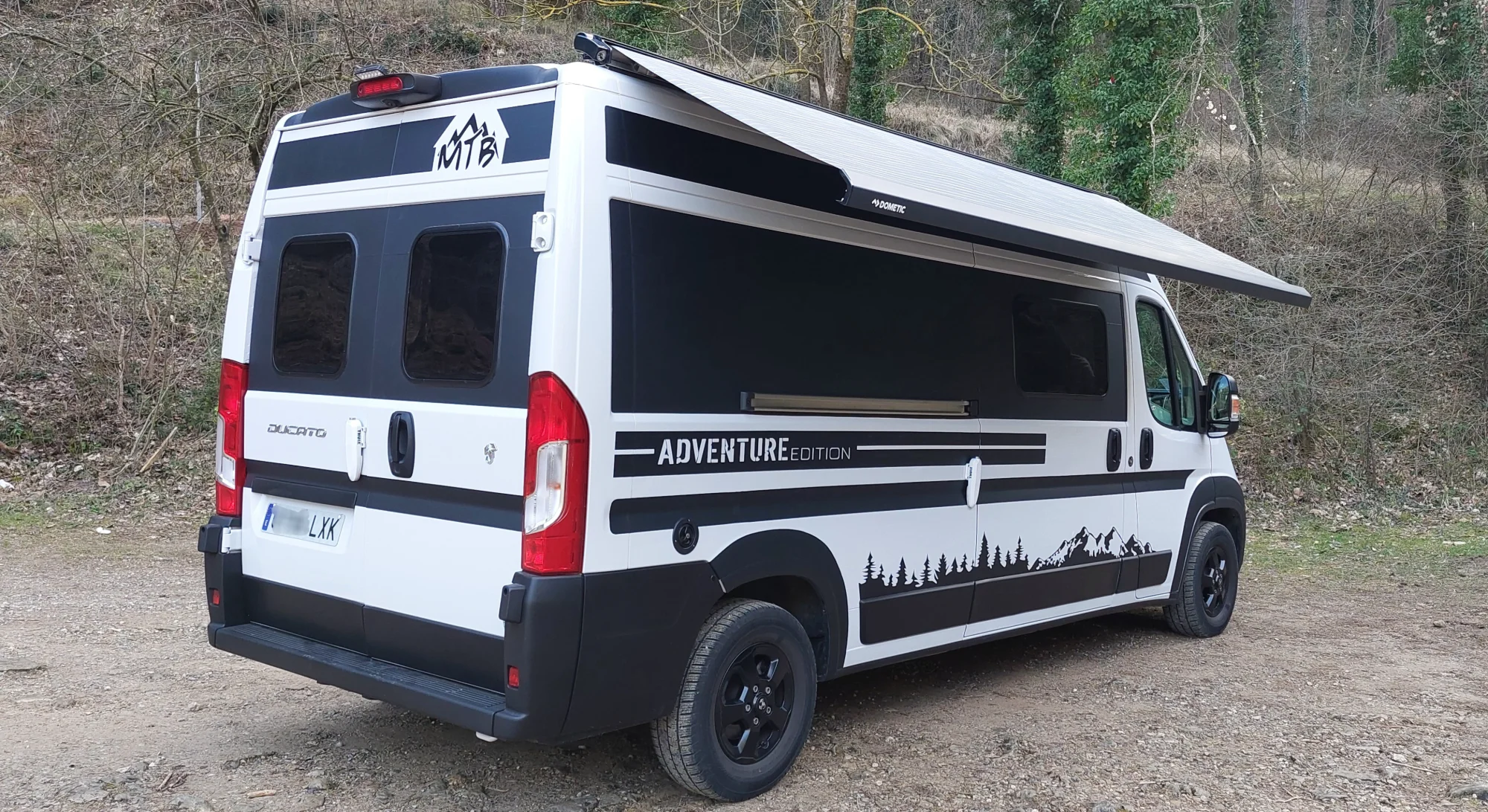 Camper F. Ducado con muchisimos extras en cabina y vivienda