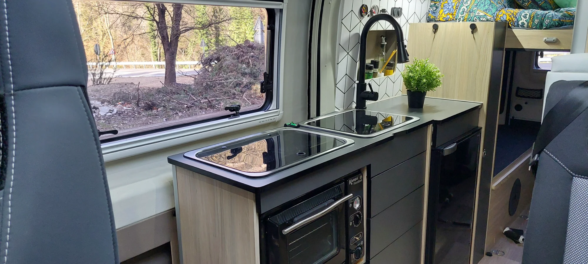 Camper F. Ducado con muchisimos extras en cabina y vivienda