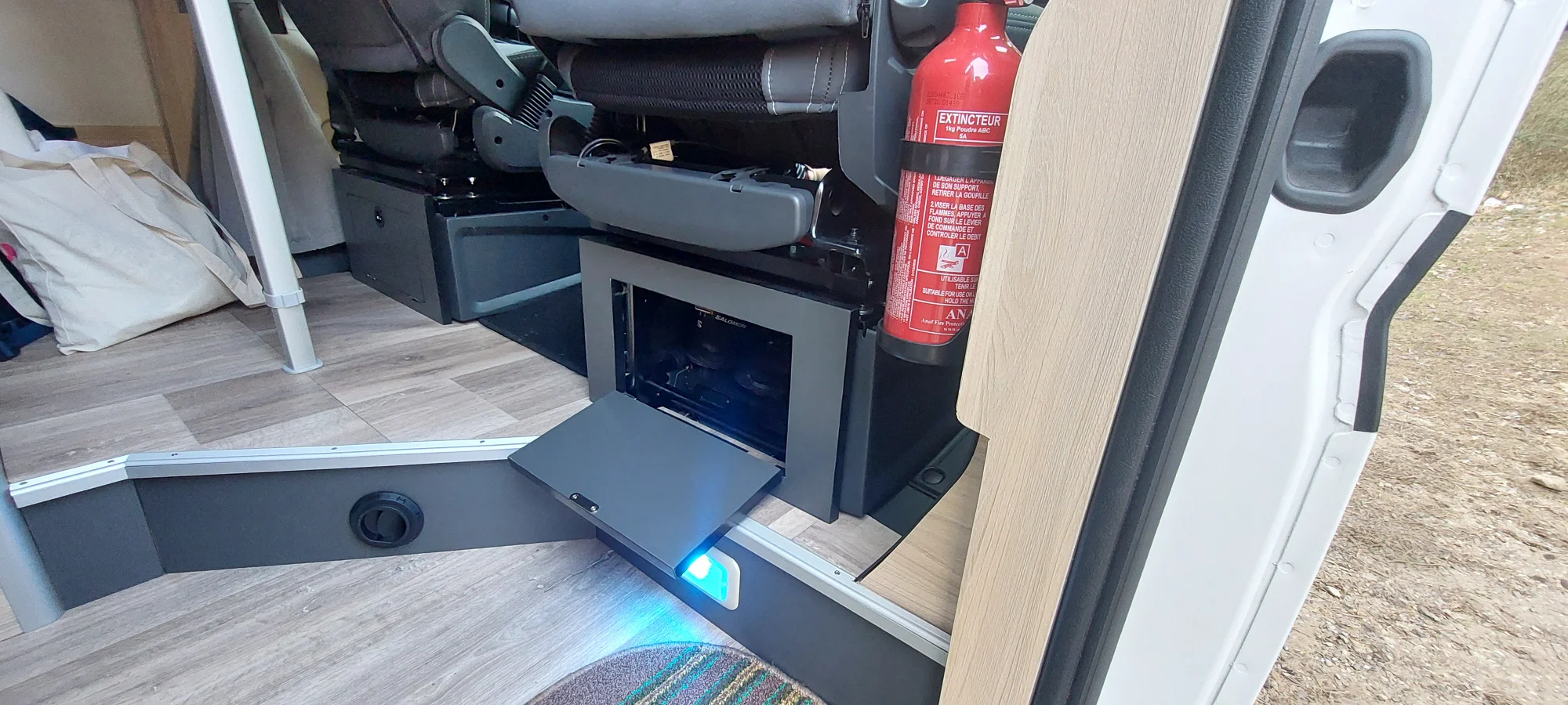 Camper F. Ducado con muchisimos extras en cabina y vivienda