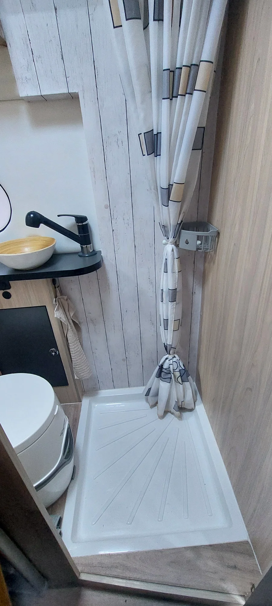 Camper F. Ducado con muchisimos extras en cabina y vivienda