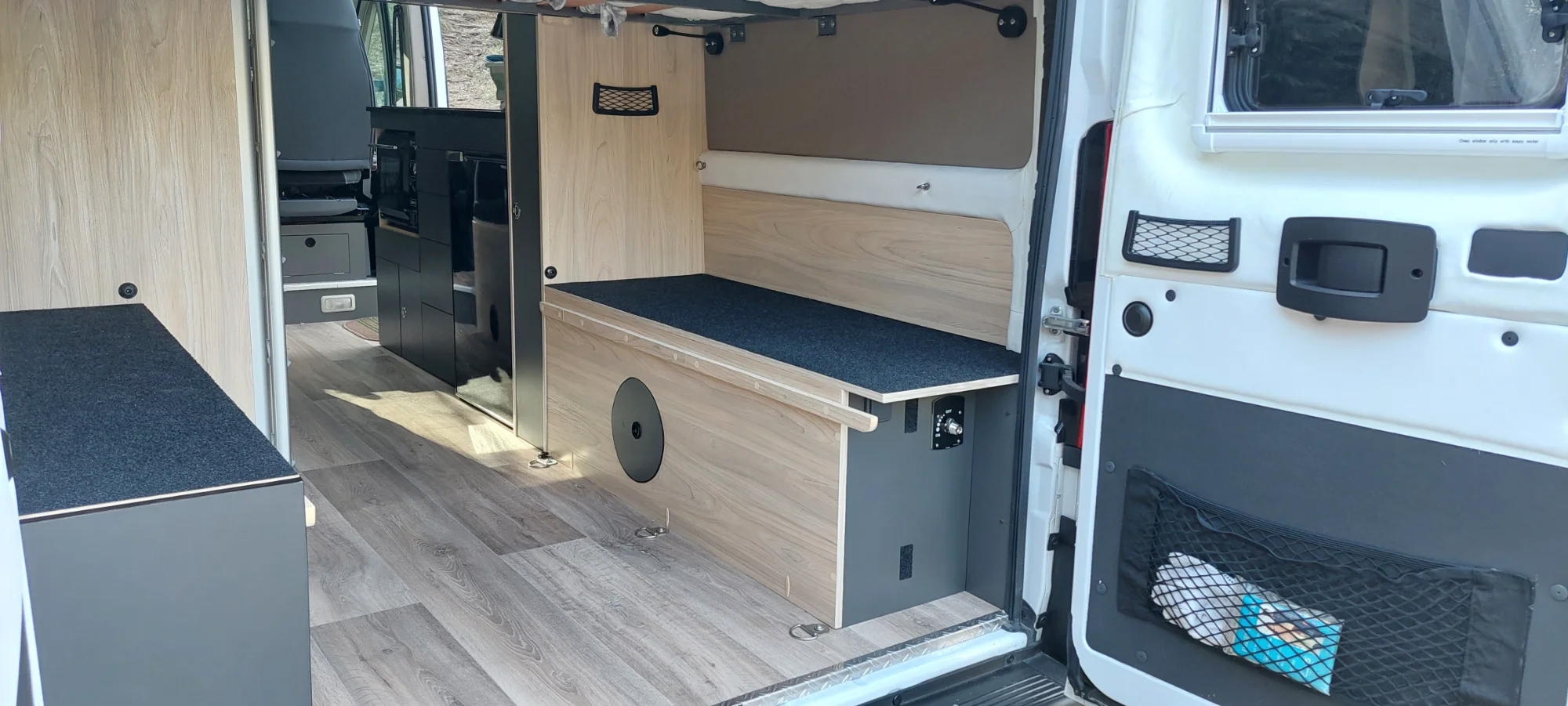 Camper F. Ducado con muchisimos extras en cabina y vivienda