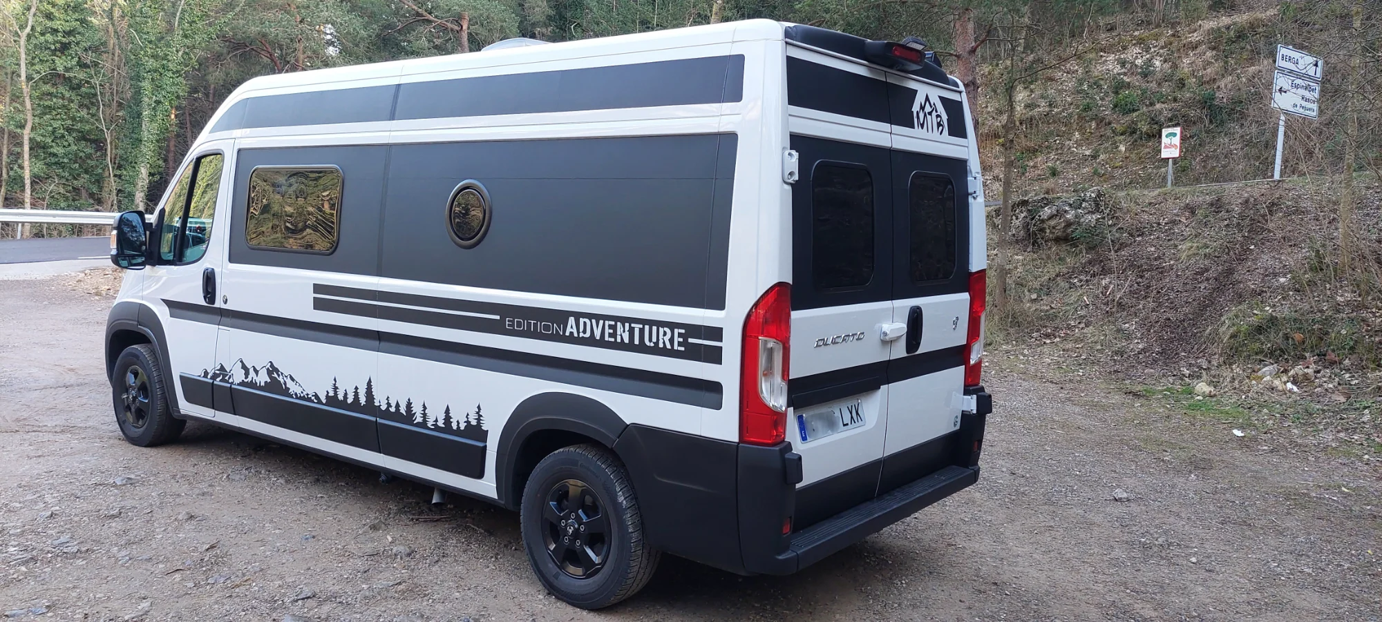 Camper F. Ducado con muchisimos extras en cabina y vivienda