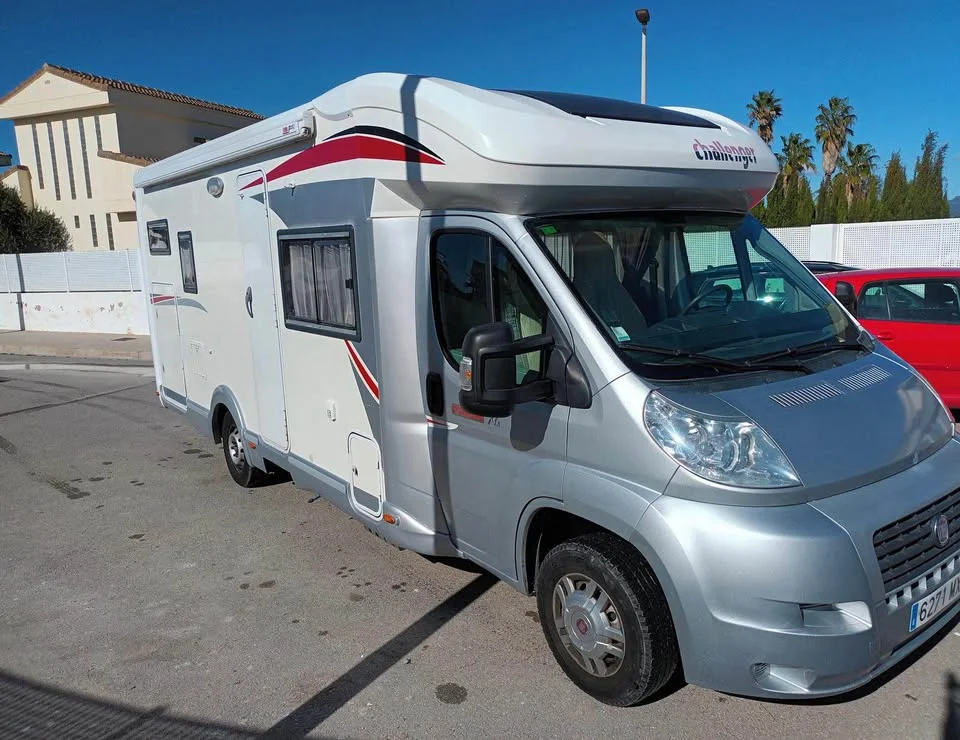 Challenger XG perfilada 7.4m en Fiat Ducato 2011 78000km