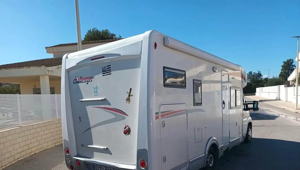 Challenger XG perfilada 7.4m en Fiat Ducato 2011 78000km