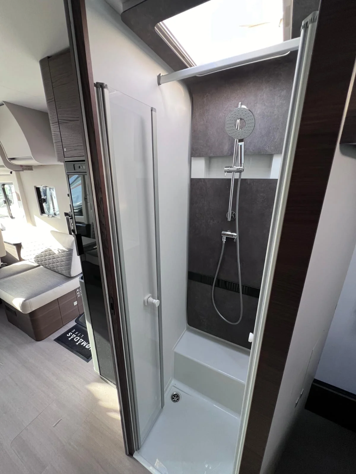 ADRIA SONIC SUPREME 700 DC