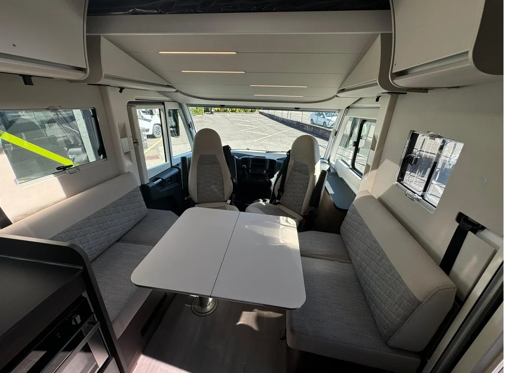 ADRIA SONIC SUPREME 700 DC