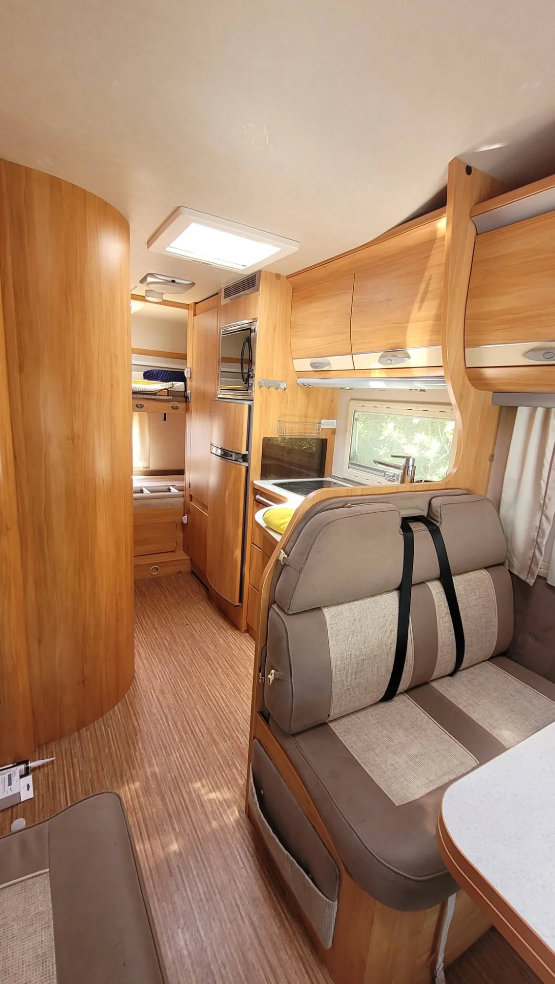 Adria fiat ducato autocaravana 4 plazas con garaje para moto