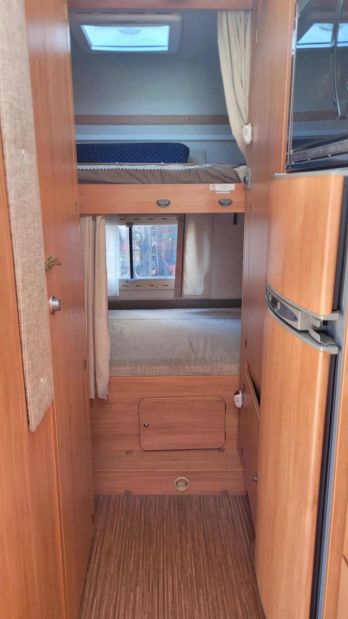 Adria fiat ducato autocaravana 4 plazas con garaje para moto