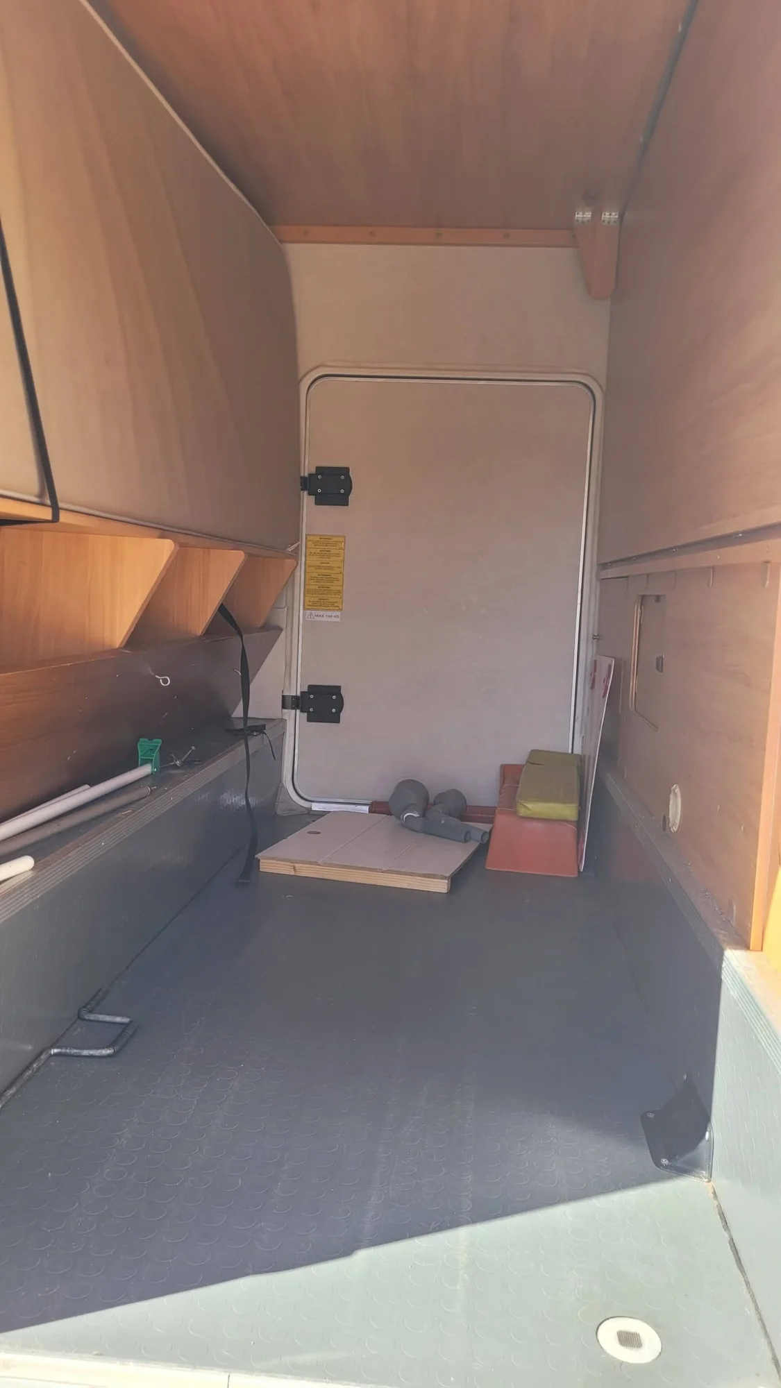 Adria fiat ducato autocaravana 4 plazas con garaje para moto
