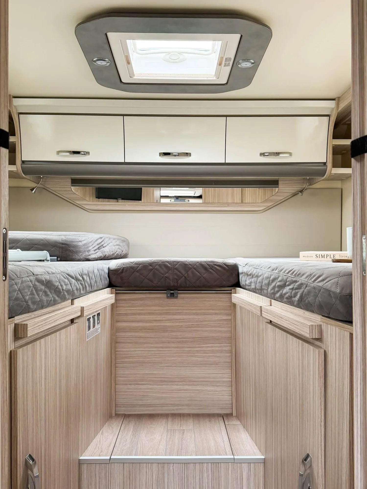Elnagh magnum 530 autocaravana autónoma 5 plazas totalmente equipada