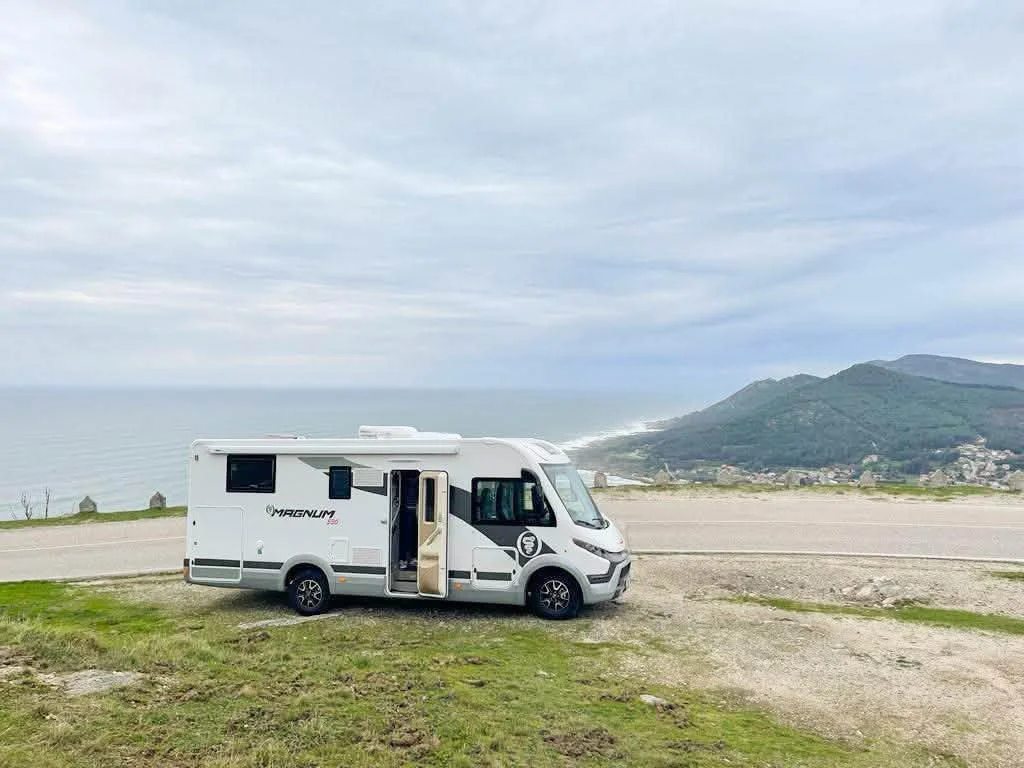 Elnagh magnum 530 autocaravana autónoma 5 plazas totalmente equipada