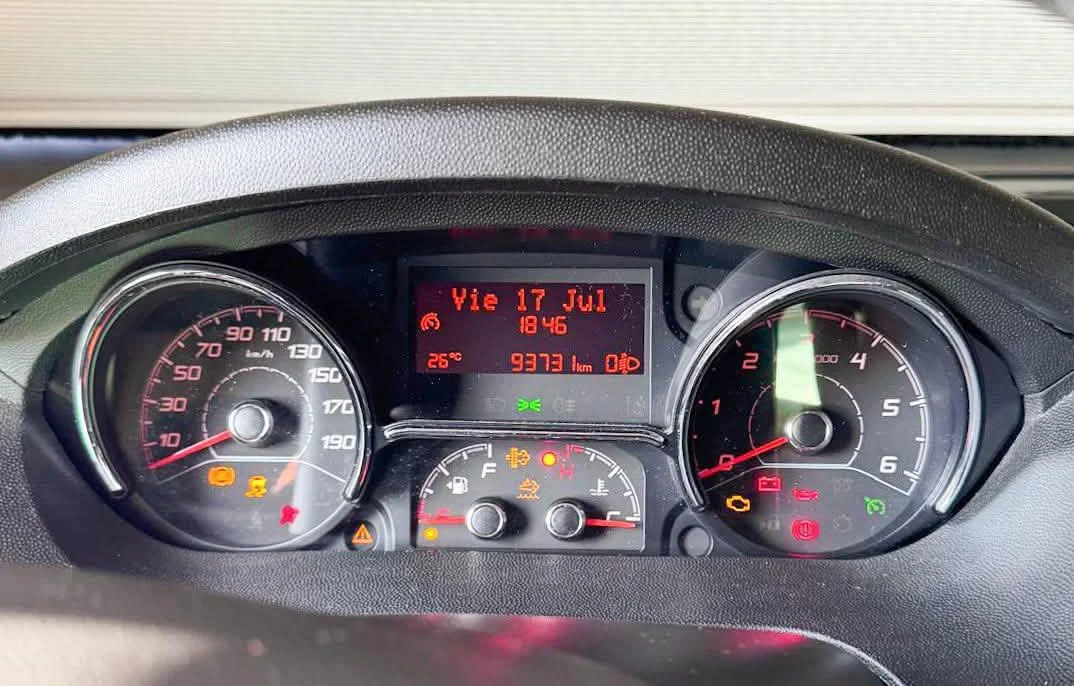 Elnagh magnum 530 autocaravana autónoma 5 plazas totalmente equipada
