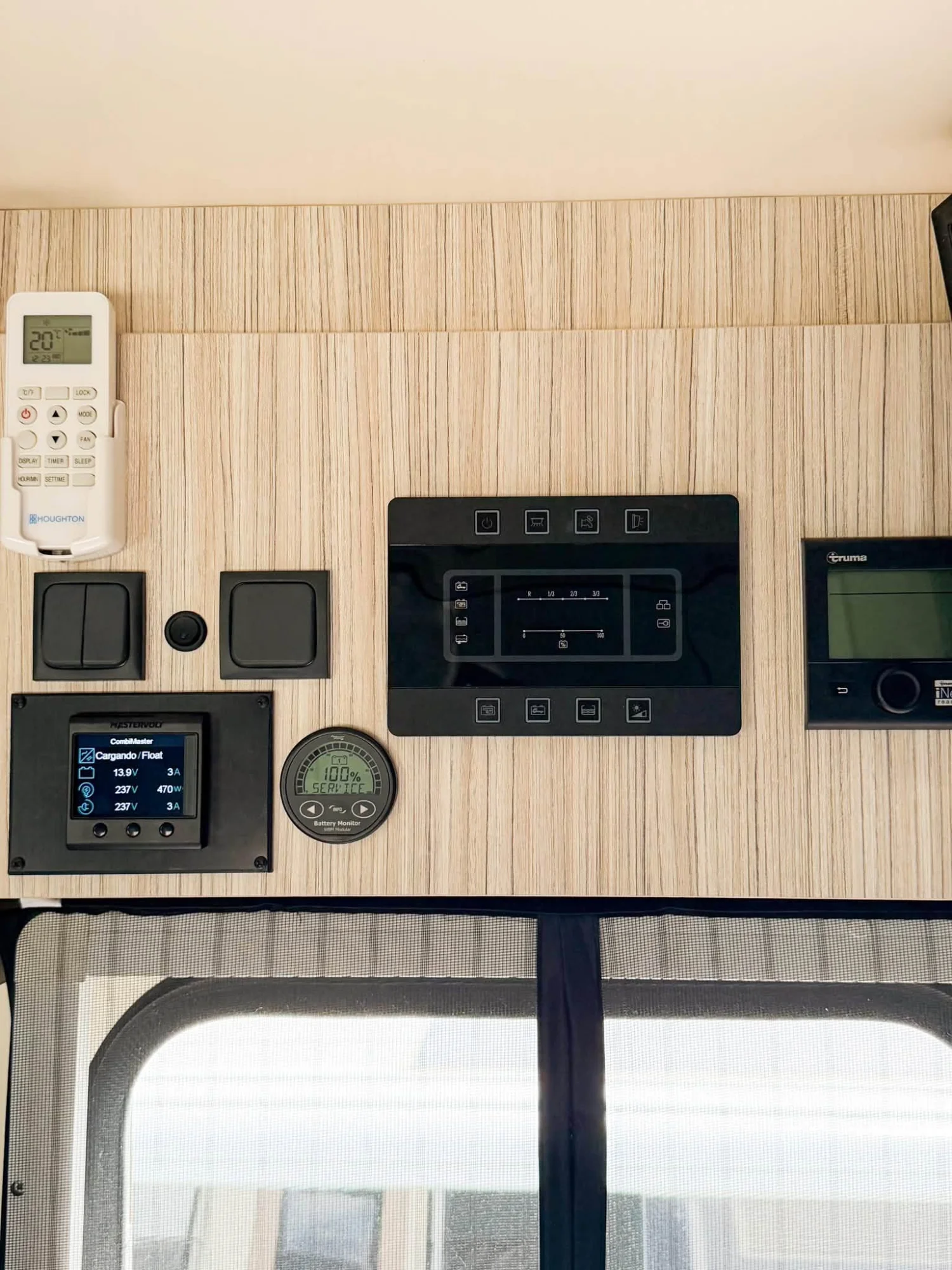 Elnagh magnum 530 autocaravana autónoma 5 plazas totalmente equipada