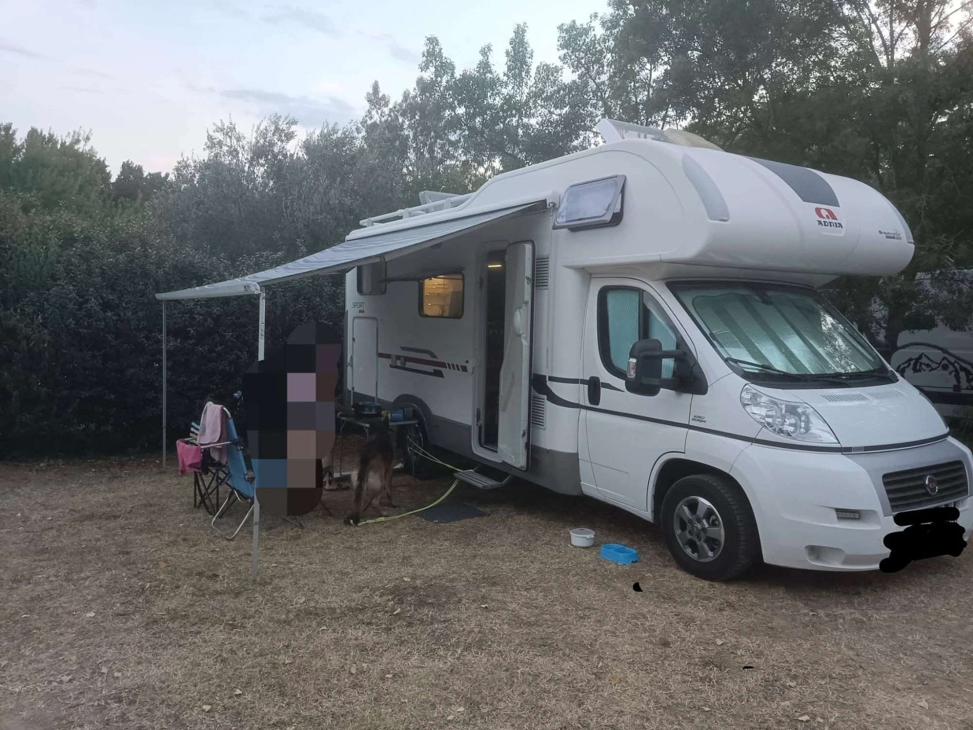 autocaravana capuchina fiat ducato 6 plazas con placas solares