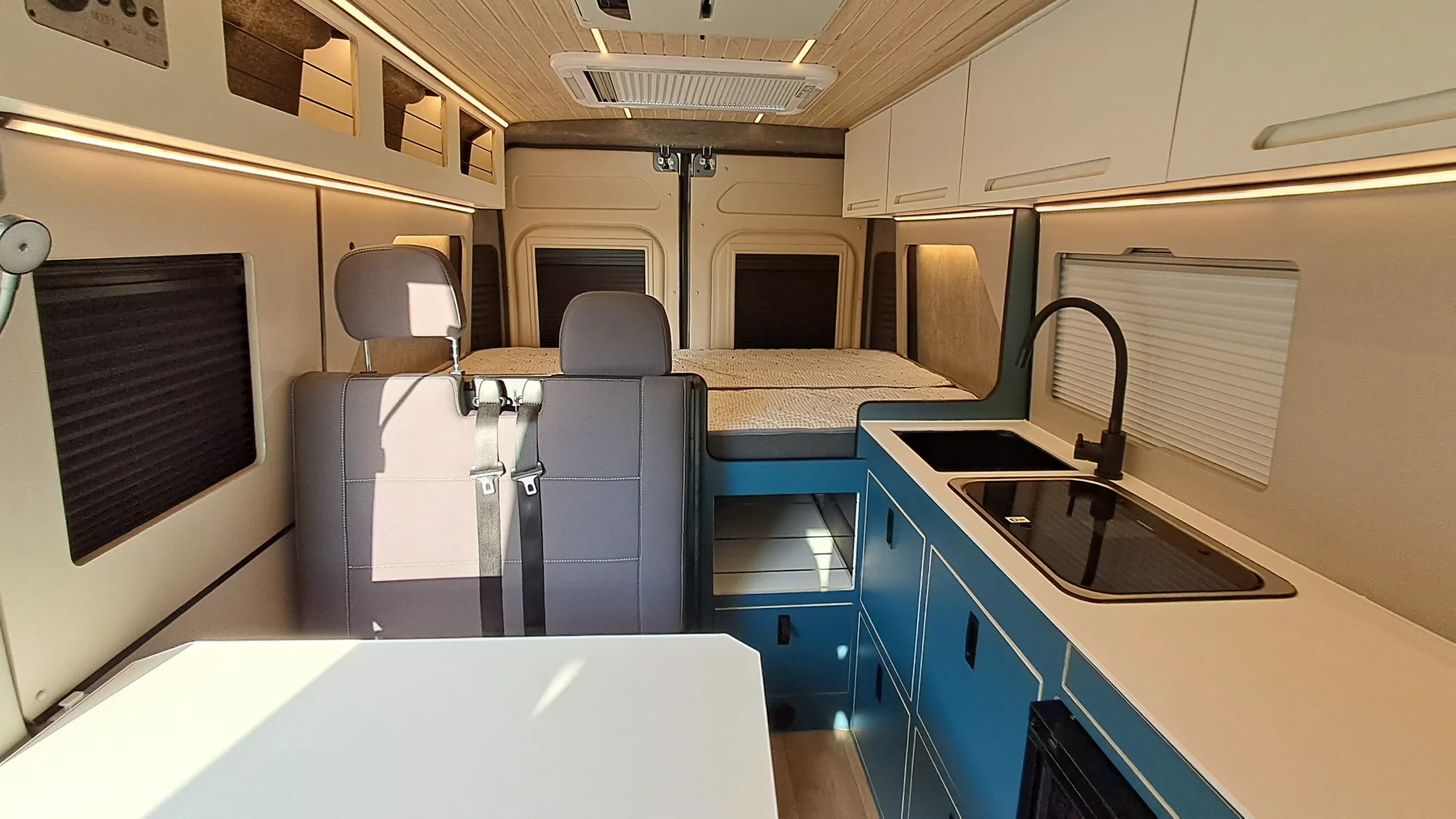 ✨ ESPECTACULAR CAMPER AUTOMÁTICA REESTRENO y FINANCIABLE ✨